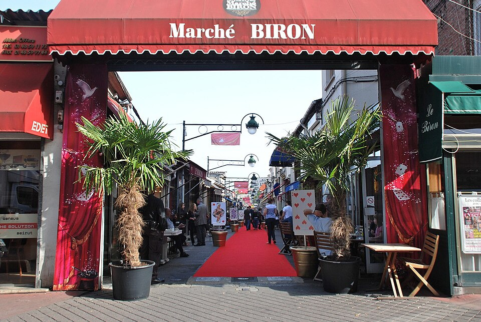 Biron — Puces de Saint-Ouen